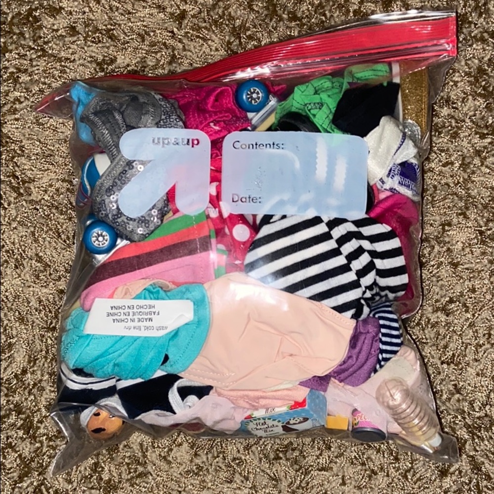 AMERICAN GIRL/OUR GENERATION CLOTHES & ACCESSORIES